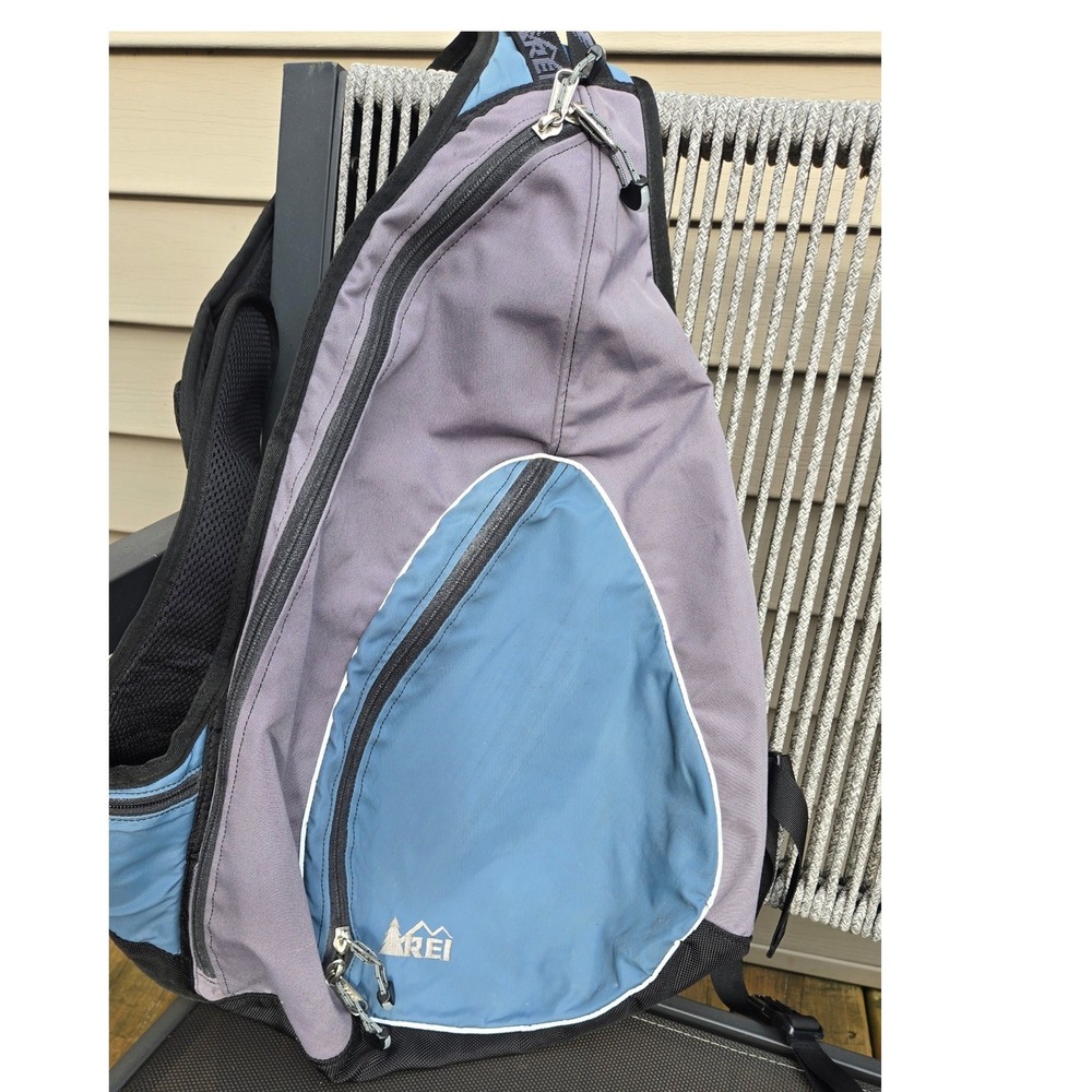 REI Sling Backpack Blue Grey Single Strap Crossbody Daypack Hiking Bag